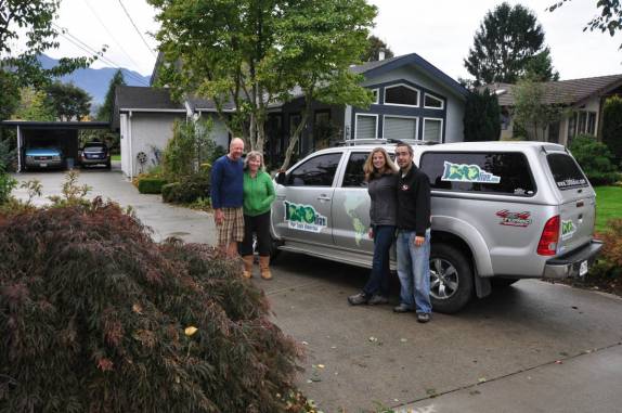 Com o Len e a irmi, o casal canadense que nos acolheu em sua casa em Chilliwack, na British Columbia. oeste do Canadá